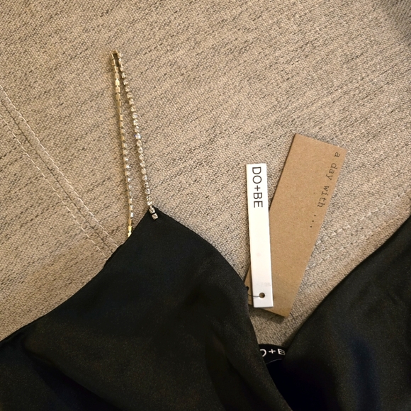 Do+Be Cowl Neck with Rhinestone Straps, Satin Rich Black Top Sz Small - Picture 2 of 7